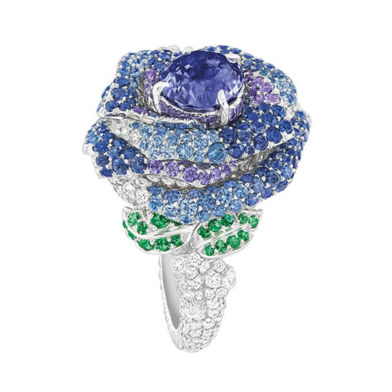 DIOR Joaillerie Rose Dior Bagatelle 藍寶石鑲鑽戒指,價格電洽。